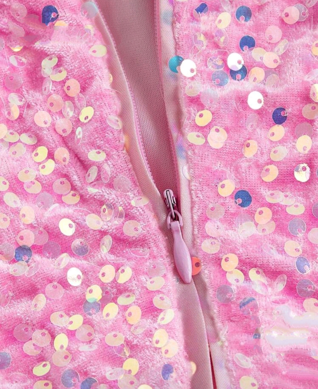 Růžové flitrové minišaty bez ramínek – Pink Glow